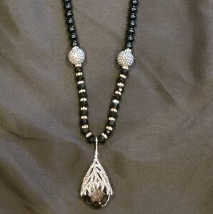 Elegant Black and Silver Beaded Necklace